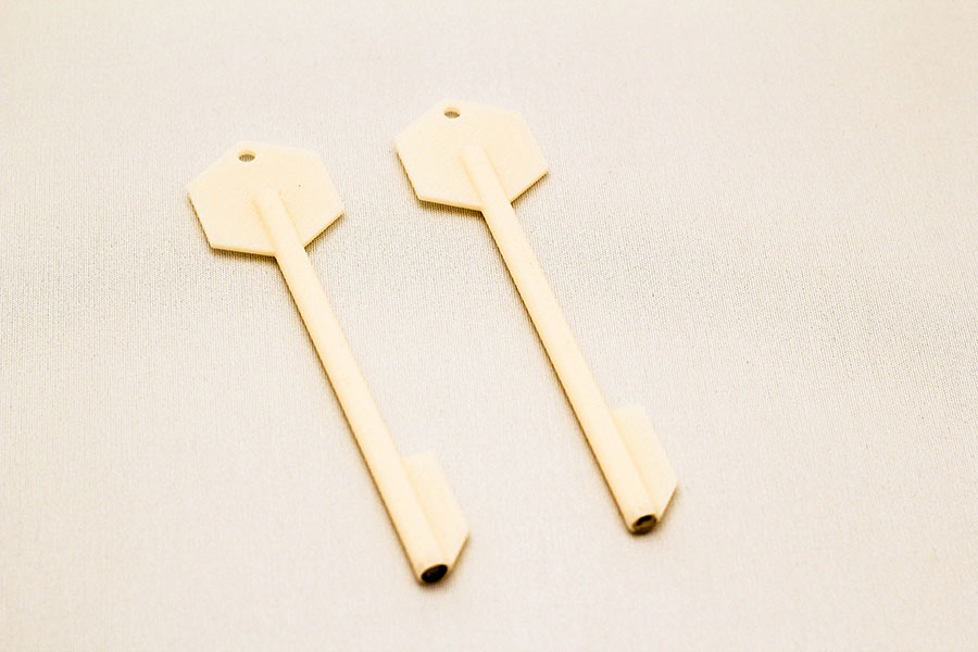Gamepiece with magetic tip